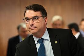Mendonça não vai “sacanear” Ciro no caso Master, diz Flávio