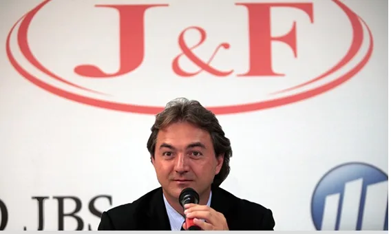 O bilionário brasileiro Batista ajudou a intermediar o encontro entre Lula e Trump, diz fonte.