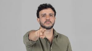 Flávio é mais uma peça do “Partido da Corrupção”, diz Renan Santos